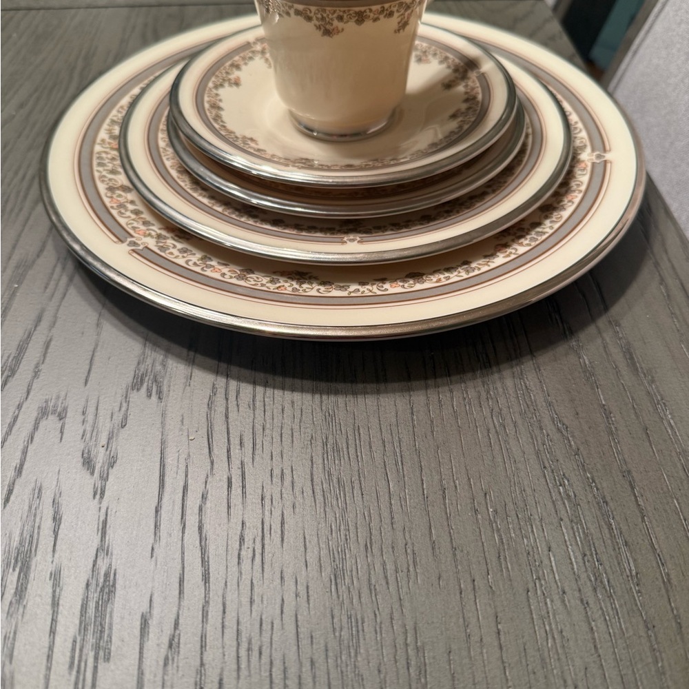 Classic Cream and Brown Dinnerware Set